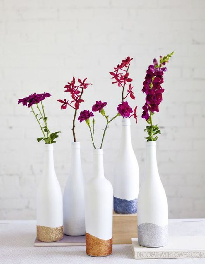 Détourner des bouteilles en verre en soliflore