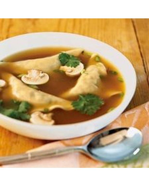 Soupe au poulet et dumplings pour 4 personnes Recettes Elle à Table
