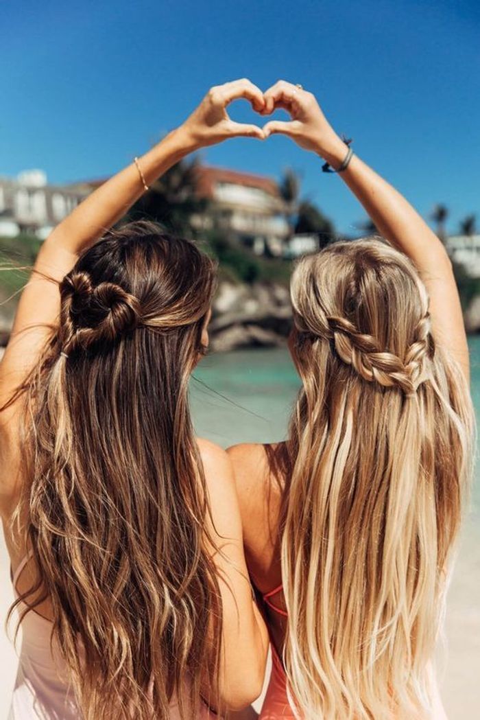 Coiffure De Plage Entre Copines 33 Id es Pour Une Jolie Coiffure De coiffure-de-plage-entre-copines-33-id-es-pour-une-jolie-coiffure-de