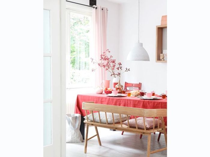 On ne se lasse pas du rose en décoration ! elle décoration Manger salle Familiale désign à