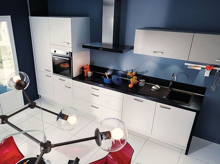 Noir et blanc habillent la cuisine ! elle décoration De décor Plan cuisine Travail
