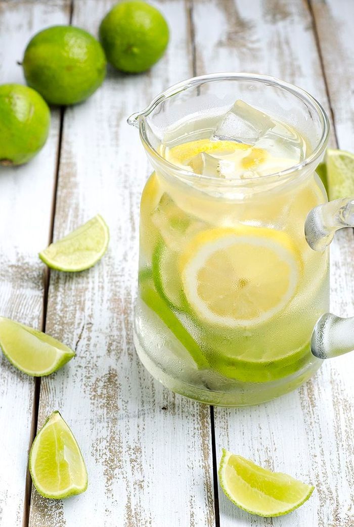 Eau détox citron et citron vert - Des eaux détox pour s Eau détox citron et citron vert - Des eaux détox pour s