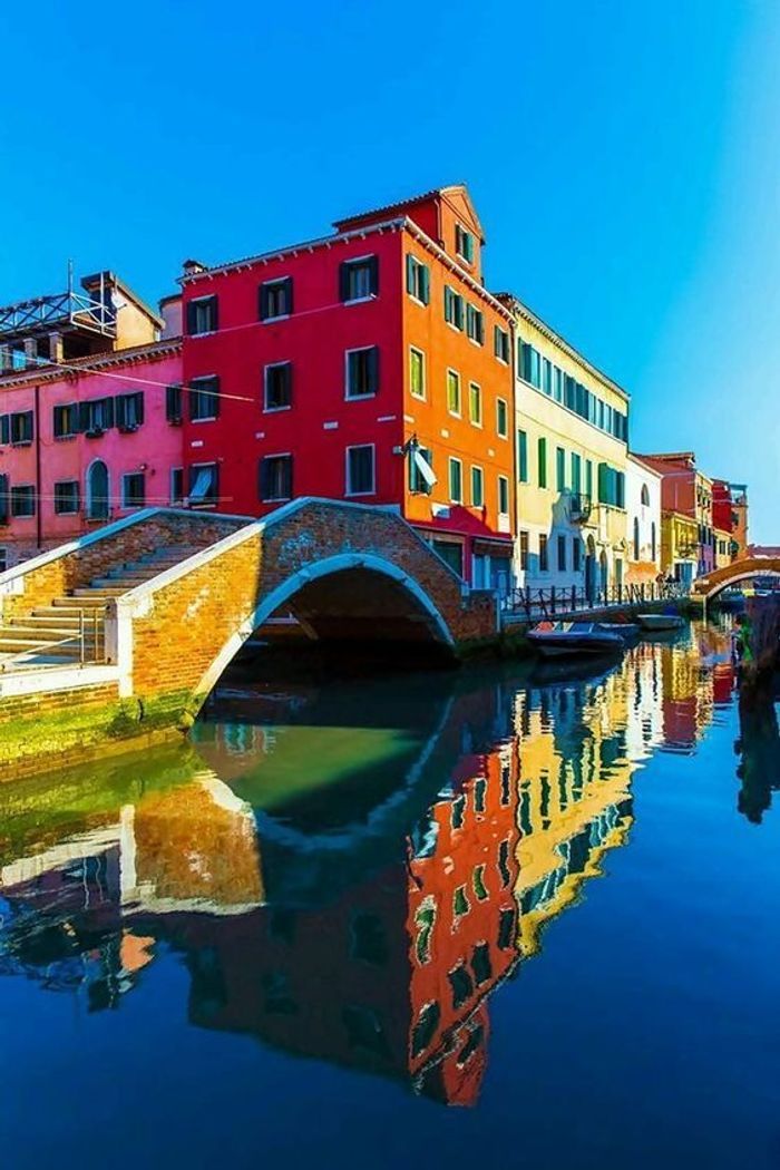 Destination Mariage Et Plus Si Affinités Burano en Vénétie - Les plus beaux villages d’Italie - Elle
