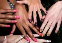 Comment bien poser des stickers sur les ongles