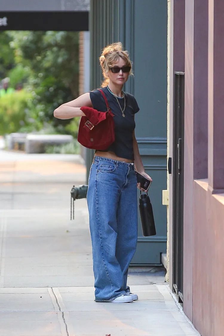 090925-jennifer-lawrence-BGUS_3339418_008-127a657a888e45d88bf663a3a77efce7