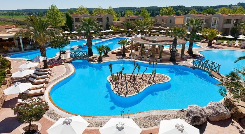 Sani Resort : l'élégance au bord de l'eau - Elle