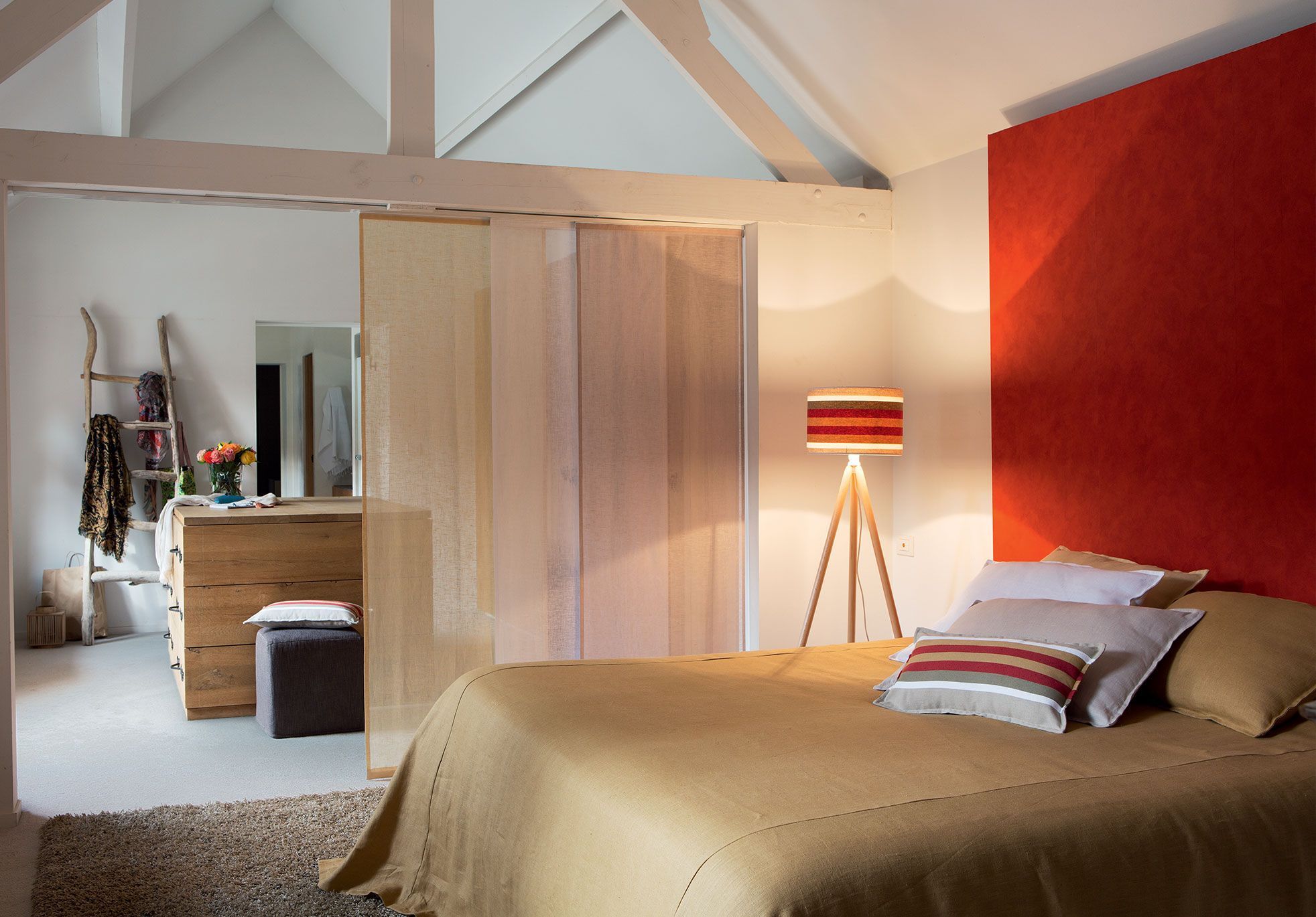 Fermer Un Dressing Avec Des Panneaux Japonais Astuces : délimiter une pièce avec des panneaux japonais - Elle Décoration