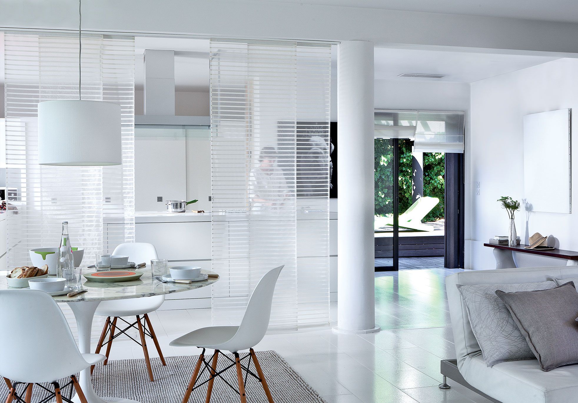 Astuces : délimiter une pièce avec des panneaux japonais - Elle Décoration