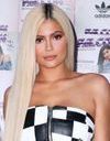 Kylie Jenner accro aux injections des lèvres ? Son médecin lève le voile sur sa chirurgie esthétique