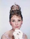 Un visage, une époque : Audrey Hepburn, l’icône beauté ultime ?