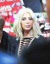 Kim Kardashian passe aux cheveux blancs en hommage à son idole