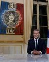 Le street-artist Obey et sa célèbre Marianne investissent le bureau d’Emmanuel Macron