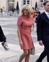 Brigitte Macron ne jure que par cette robe, et elle est canon !