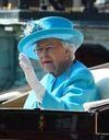 Shocking : ceci n’est pas la VRAIE main de la reine d’Angleterre !