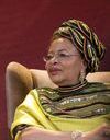 La femme de Nelson Mandela se dit « moins anxieuse »