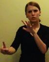 #Prêtàliker : elle rappe en langue des signes et séduit la Toile
