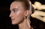 Highlighter liquide : pourquoi cette texture nous fait délaisser les poudres