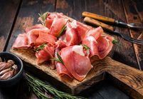 L’astuce apéritif de Juan Arbelaez pour proposer de la charcuterie à sa femme enceinte (et aux autres)