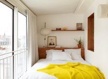 Avant/après : un studio métamorphosé avec une terrasse transformée en chambre