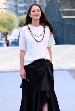 Comme Marion Cotillard, on a trouvé notre tee-shirt blanc parfait : les préférés de 6 journalistes de la rédaction