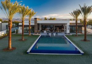 Kourtney Kardashian : sa nouvelle villa moderne à Palm Springs
