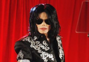 « Behind The Mask » : Michael Jackson réapparaît dans un nouveau clip inédit