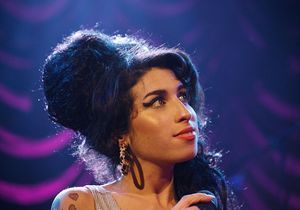 La garde-robe d’Amy Winehouse mise aux enchères