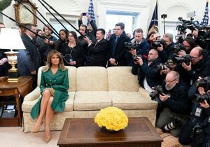 Melania Trump : fatale en manteau en cuir vert, elle déclenche la polémique