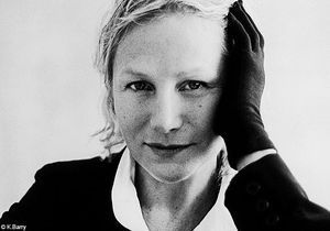 Agnès B Lhistoire Mode De La Marque Ses Derniers - 