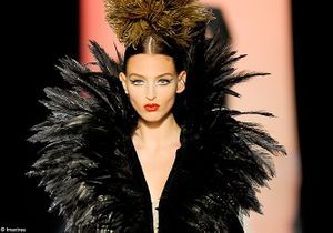 Haute couture printemps-été 2012 : Versace revient à Paris