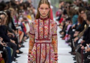 Fashion Week : les jeunes filles en fleur de Valentino