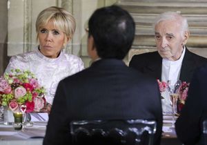 Brigitte Macron : son dîner au côté de Charles Aznavour quelques jours avant sa mort