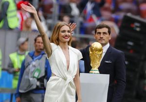 Coupe du monde : Natalia Vodianova, Robbie Williams, supporters en folie, les meilleures images de la cérémonie d'ouverture !