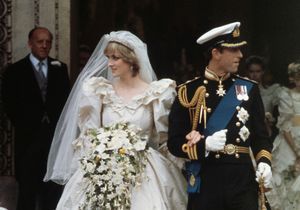 Lady Di face à Camilla Parker Bowles le jour de son mariage, ou le coup de grâce royal