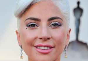 Lady Gaga : « oui je suis enceinte de #LG6 »
