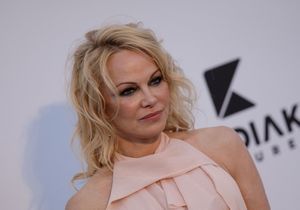 Pamela Anderson dévoile ses lettres échangées avec l’ex d’Adil Rami