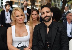 Pamela Anderson : elle publie de nouvelles accusations glaçantes contre Adil Rami (et son numéro de téléphone)