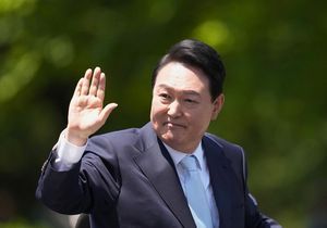 Antiféministe, gaffeur : qui est le nouveau président sud-coréen, comparé à Donald Trump ?
