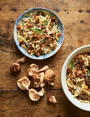Pâtes aux shiitakés, patate douce et sauge