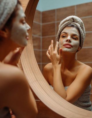 Coaching beauté : comment détoxifier ma peau après les fêtes ?