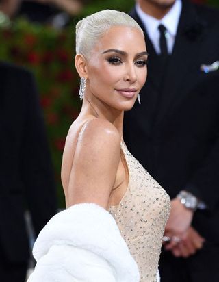 Met Gala 2022 : pourquoi le régime drastique de Kim Kardashian fait-il polémique ?