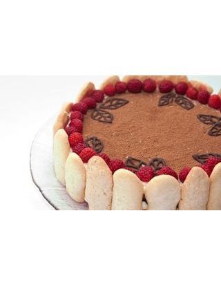 Charlotte Aux Framboises Pour 6 Personnes Recettes Elle A Table