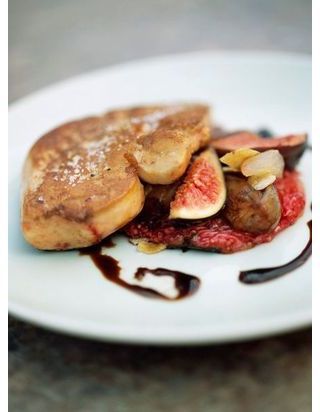 Foie Gras Poele Sur Pain De Campagne Sauce A La Truffe Pour 6