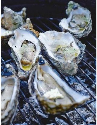 Huitres Grillees Sauce Beurre Pour 3 Personnes Recettes Elle A Table
