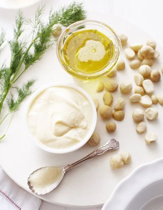 Mayonnaise Legere Pour 6 Personnes Recettes Elle A Table