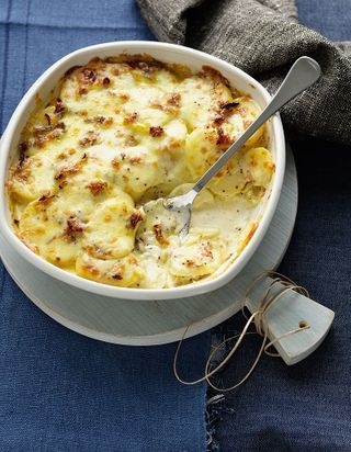 Tartiflette Light Pour 4 Personnes Recettes Elle A Table