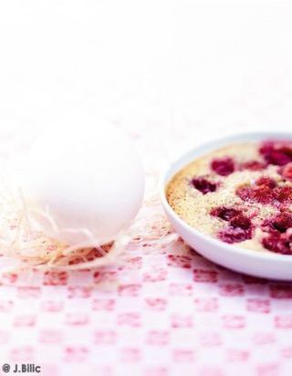 Clafoutis Aux Peches Menthe Et Romarin Pour 4 Personnes