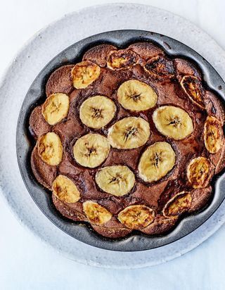 Gateau Renverse Banane Chocolat Pour 8 Personnes Recettes Elle A Table