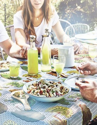Gateau Haricots Blancs Citron Et Yaourt Grec De Brebis Pour 4 Personnes Recettes Elle A Table