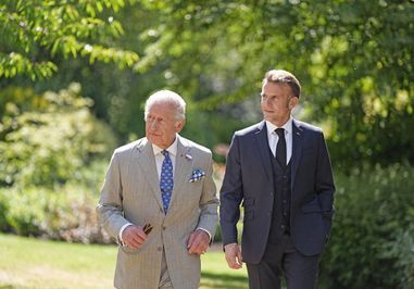 Charles III : ce cadeau très français offert par Emmanuel Macron à Windsor